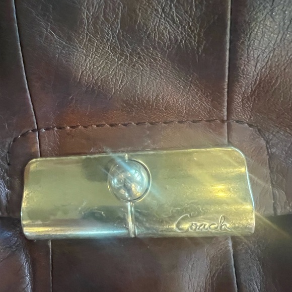Coach ladies, vintage handbag pre-loved buttery, soft weather, brass hardware - Picture 7 of 15